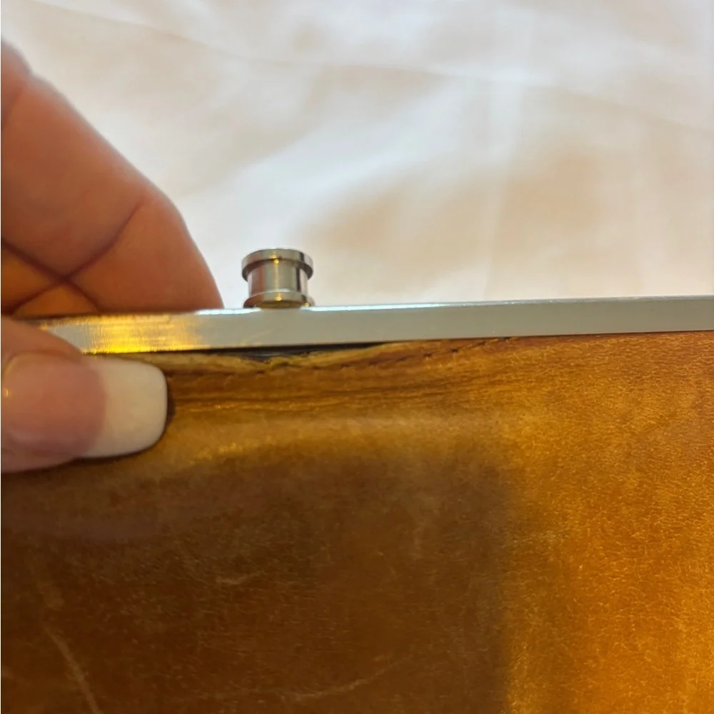 Hobo International Tan Lauren Leather Clutch‎ Wallet
